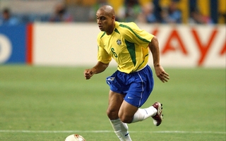 Los 10 laterales izquierdos más grandes de la historia del fútbol