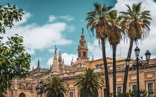 Dos Españas, un viaje inolvidable: de la elegancia de Madrid al alma de Andalucía