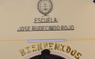 "Tu sonrisa quedará por siempre en nuestras aulas": la despedida de la escuela de Emir Barboza