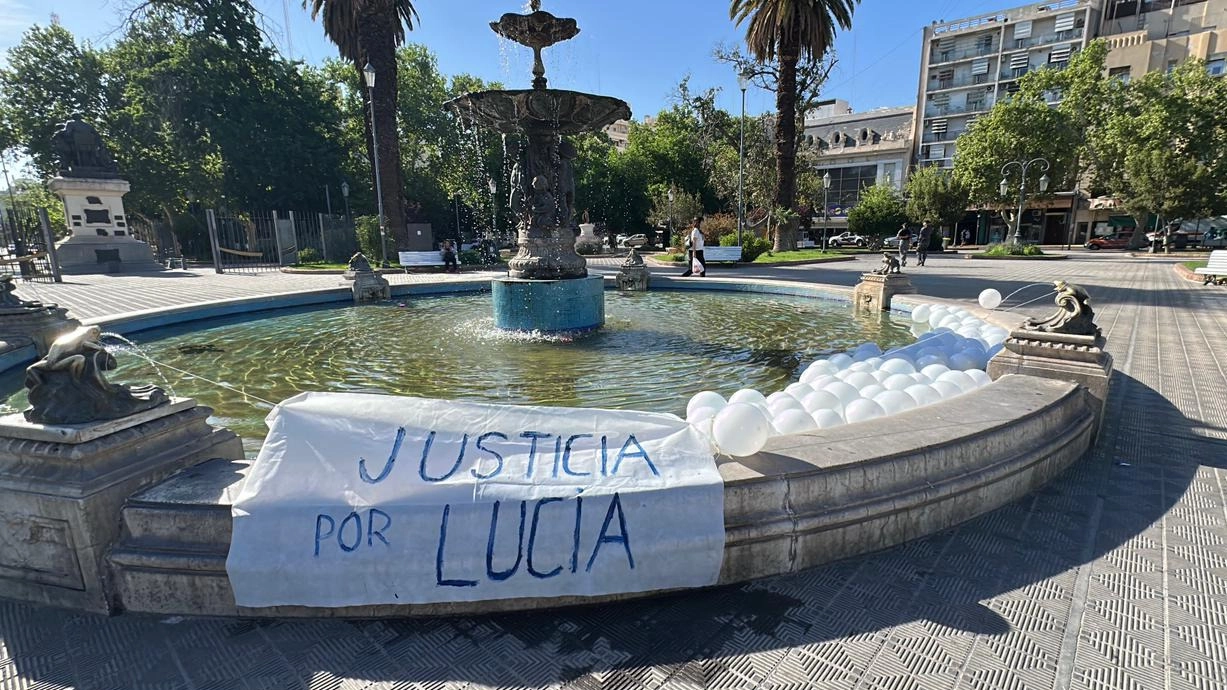     Familia y amigos homenajearon a Lucía Rubiño en el segundo aniversario de su muerte