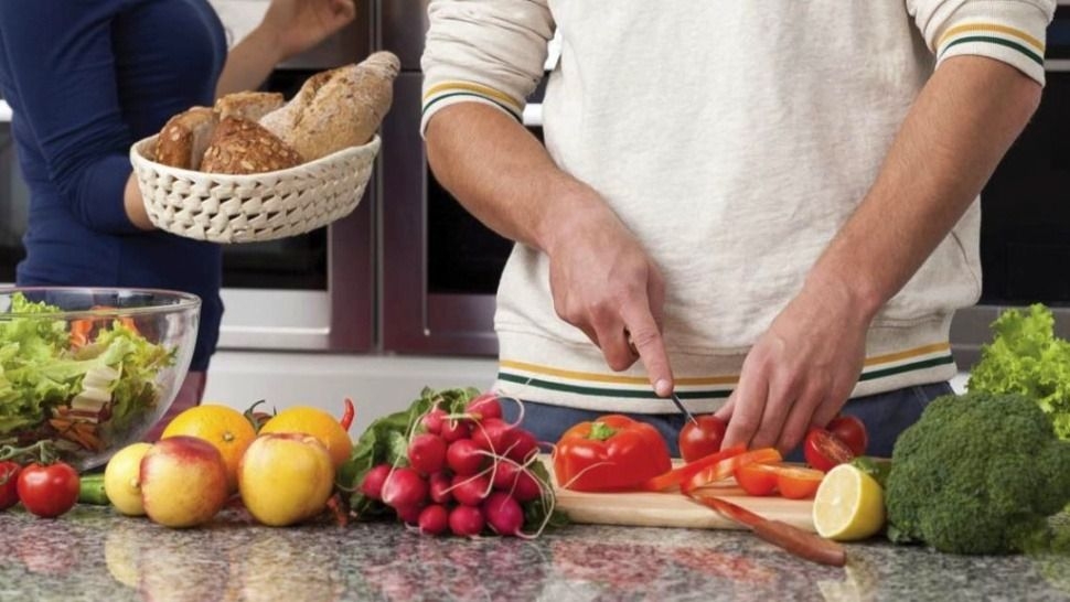 Alimentarse Tips de una nutricionista para alimentarse saludablemente sin gastar de más