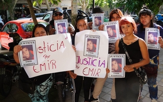 Familiares de Emir Barboza marcharon frente a Tribunales para exigir justicia