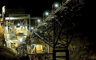 Tras la finalización del reporte técnico, Casposo retoma su actividad