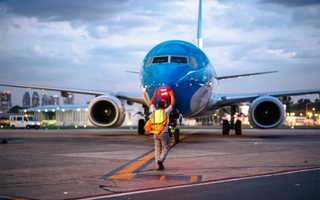 Aerolíneas Argentinas retira ocho aviones por fallas en motores