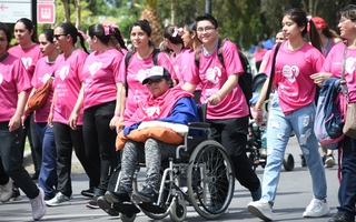 Multitudinaria maratón por la lucha y concientización contra el cáncer de mama en San Juan