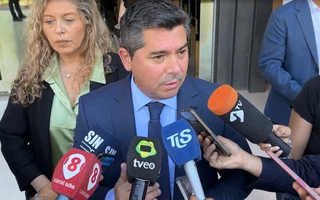 Orrego anunció que eliminará el impuesto adicional del Lote Hogar