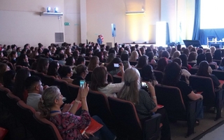 Docentes se capacitaron para implementar la IA en el aula