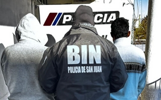 Detuvieron a dos ladrones que robaban a conductores de Uber y DiDi