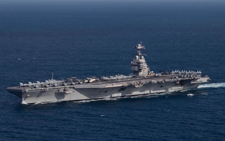 EE.UU. desplegó un gran portaaviones en el Caribe y aumentó la tensión con Venezuela