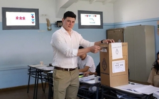 Olivera, senador de LLA: “Los jóvenes deben comprometerse con el destino del país"