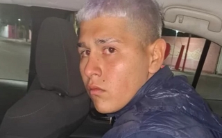 Le pegó a una conductora de UBER moto para robarle y terminó detenido