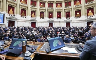 El oficialismo advirtió que vetará el Presupuesto 2026 si no garantiza equilibrio fiscal