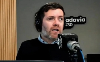 El periodista Ignacio Ortelli apareció con el ojo lastimado y preocupó a todos