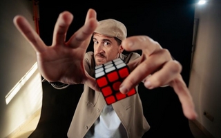 El reconocido mentalista Agustín Saitta presenta en San Juan “Precuela de una ilusión”