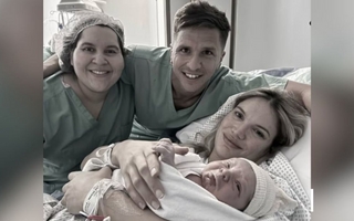 Eva Bargiela mostró por primera vez la carita de su bebé