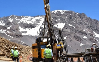 Mendoza anunció una nueva ley de regalías mineras