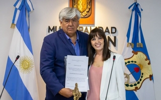 César Aguilar le presentó la renuncia a Laciar y "contagió" al resto del gabinete