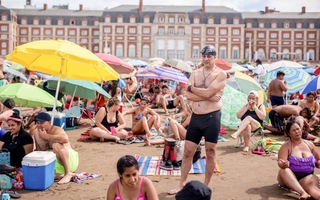 La reforma laboral de Milei propone un cambio polémico en las vacaciones de los empleados