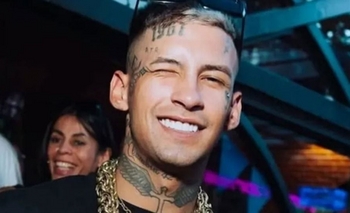 La foto de L-Gante "robando" la moto de un policía