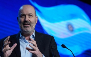     Reforma laboral: el Gobierno aclaró que no habrá extensión de la jornada laboral a 12 horas