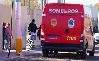 Evacuaron un colegio por una amenaza de bomba y demoraron a tres menores