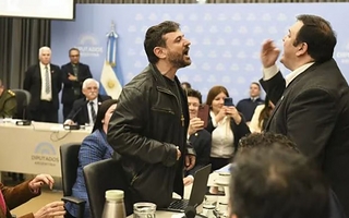 La Libertad Avanza pidió expulsar a Juan Grabois de Diputados tras pelear en comisión