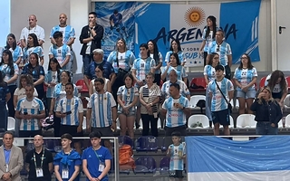 &nbsp;El Himno y el aliento nacional a puro pulmón: el eco de la hinchada Asunción