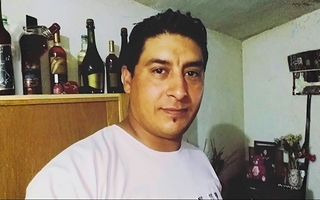 Se mostraba como feminista, pero abusó de una menor de 13 años
