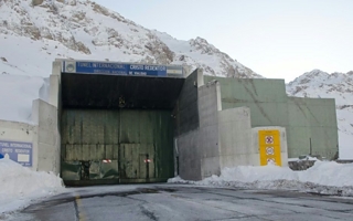 Cerraron el paso a Chile por nevadas y anticipan varios días de mal tiempo
