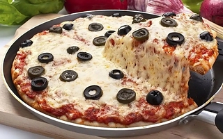 Pizza en sartén sin levadura: receta rápida y económica