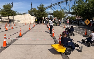 Chicos aprendieron seguridad vial jugando en la Plaza del Bicentenario