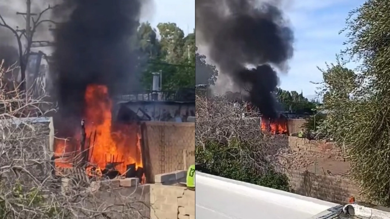 Incendio en Rawson: trabajan Bomberos en calle Lemos