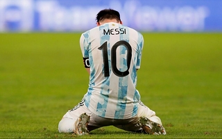 Messi, entre lágrimas, llegó al Monumental para su despedida