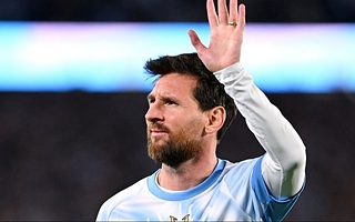 Todos los famosos que acompañaron a Messi en su despedida en el Monumental