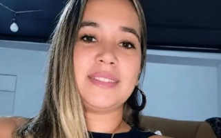 Hallaron muerta a una mujer y detuvieron a su pareja