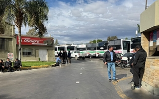 La Subsecretaría de Trabajo indicó que es ilegal el paro de colectivos