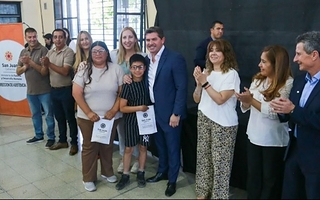 Entregaron casi 400 anteojos en Pocito para fortalecer la salud visual