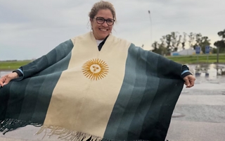 El particular regalo que se llevó la mamá de un jugador tras el adiós de Messi