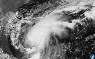 El huracán Isaías golpeó Estados Unidos: evacuaciones y miles sin luz