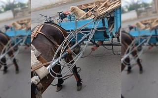 Lo atraparon con una carretela llena de hierros robados de una obra