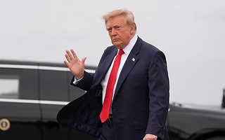 Un famoso predijo una invasión extraterrestre vinculada a Donald Trump