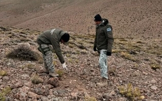 Gendarmería descubrió piezas arqueológicas en la montaña de Calingasta
