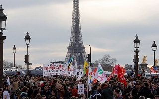 Greta Thunberg llegó para sumarse a las huelgas estudiantiles en París