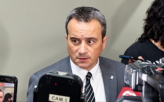 El fiscal Gómez cuestionó las ausencias de Uñac y Andino y sus justificativos