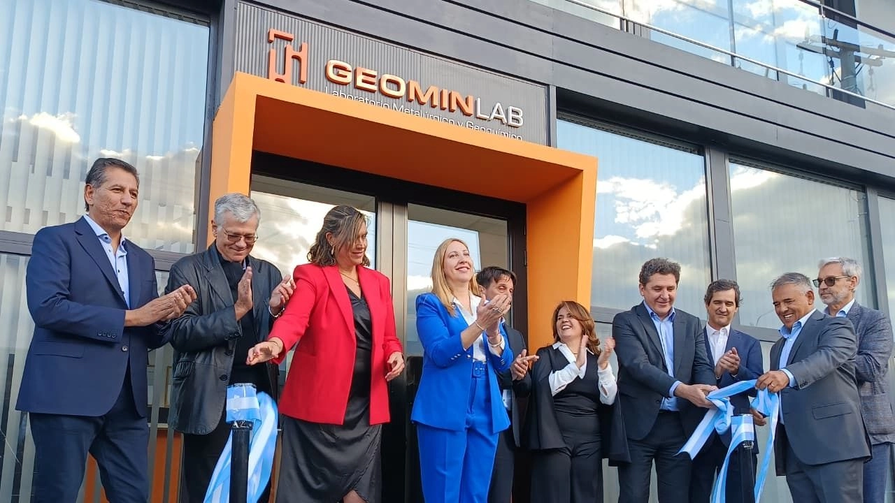 Empresa de capitales nacionales inauguró en Pocito un laboratorio minero