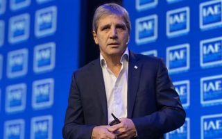 Duras críticas contra Caputo por no asistir al Congreso: "Tiene miedo"
