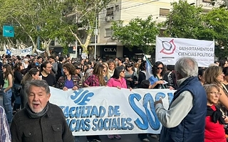 San Juan marcha en defensa de la universidad pública y reclama financiamiento