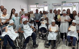 Más de 30 personas con discapacidad se capacitan para trabajar en gastronomía