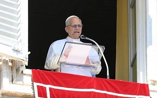 León XIV ya está en funciones en el Vaticano y este domingo dará el Ángelus