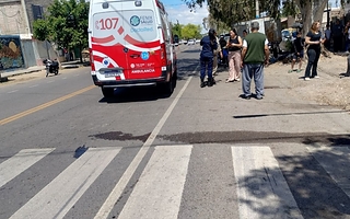 Murió un peatón tras ser atropellado por una moto en Rawson